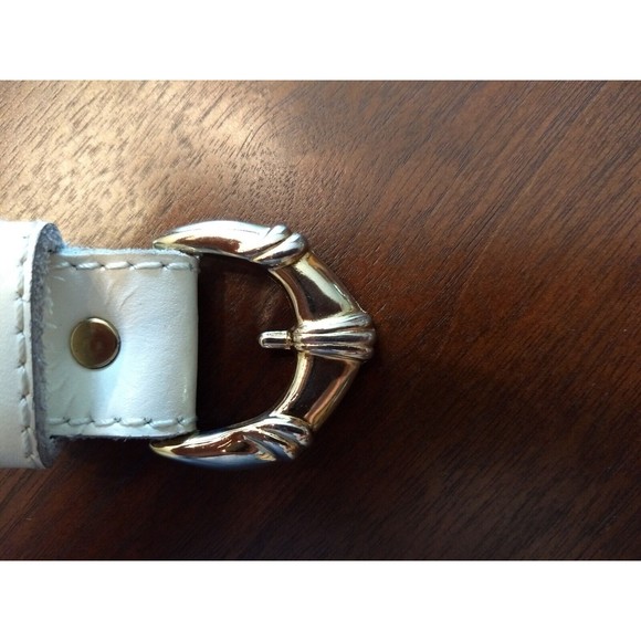Vintage‎ NAN LEWIS White Leather Belt M/L Gold Tone Curved Buckle - Picture 4 of 11